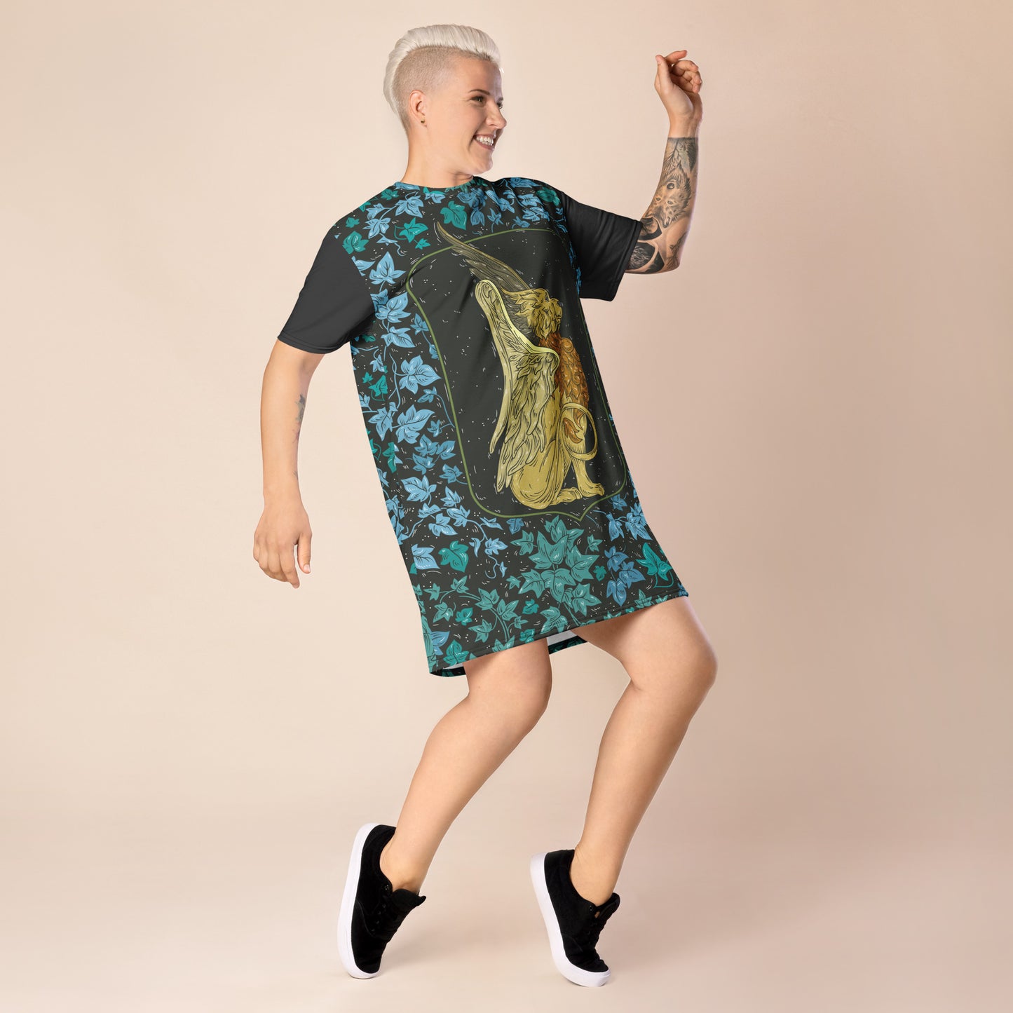 Gryphon T-shirt dress